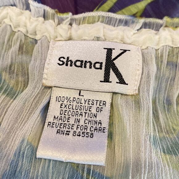 Tropical print lite weight pullover top with elastic neck size L - Picture 6 of 10